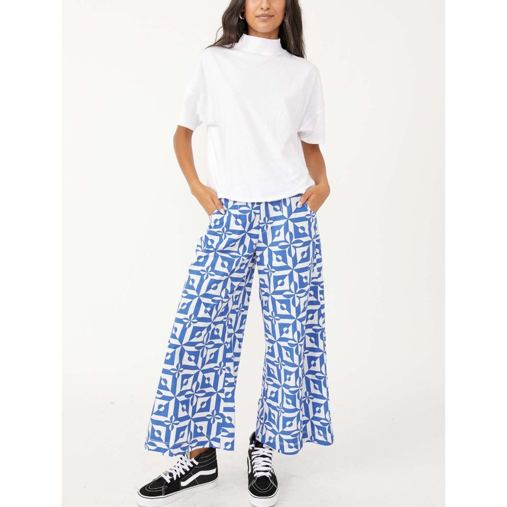 NWT Free People Menorca Cropped Printed Pant / Cobalt & White Combo